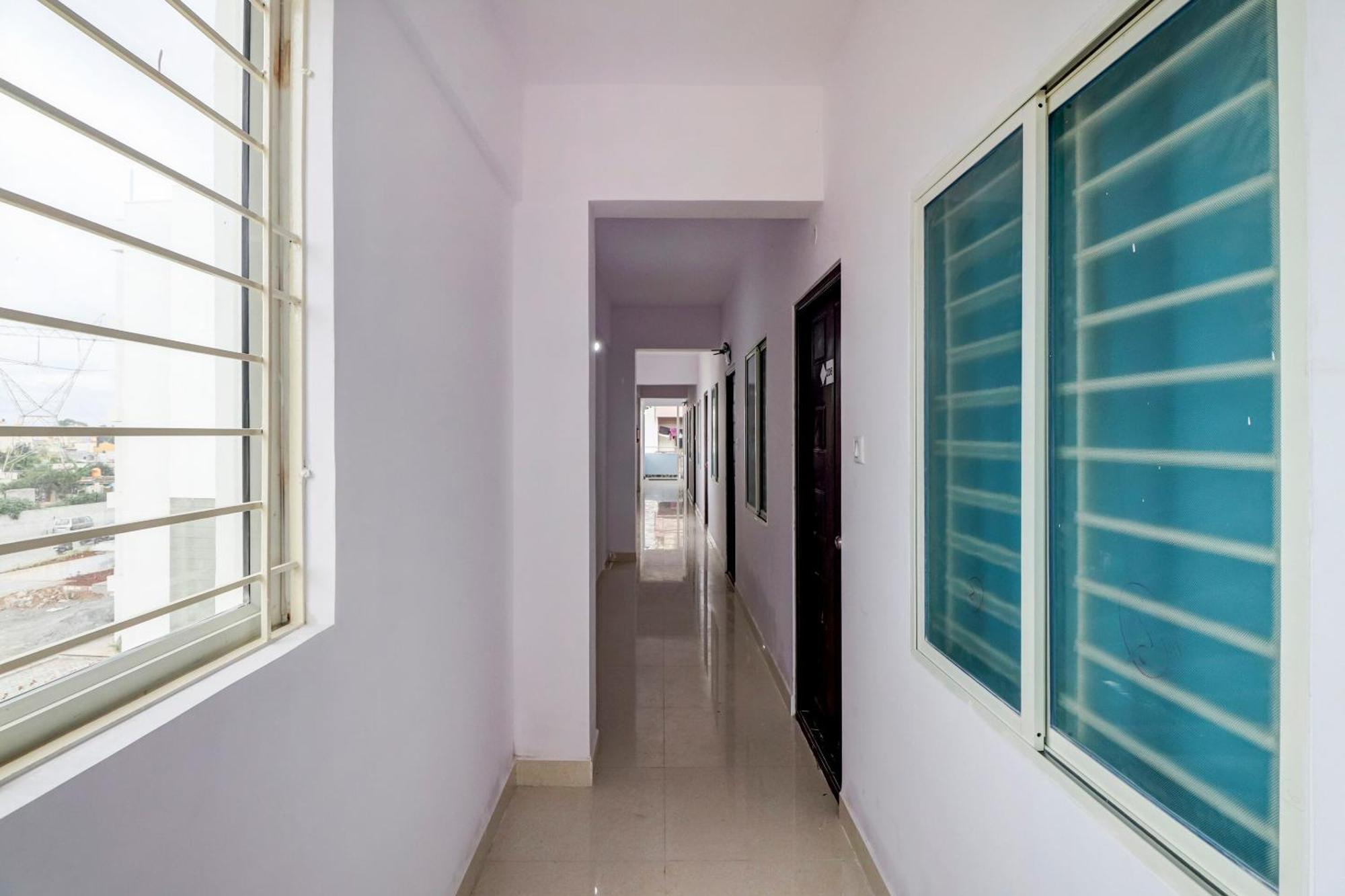 Oyo Home Mishra Suites Bangalore Exterior photo